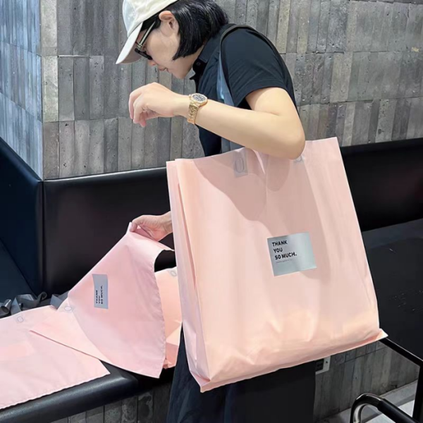 Large capacity shopping bags