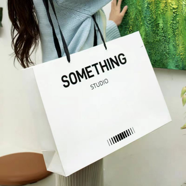 Literary and multi-color custom-made tote bag - Image 5